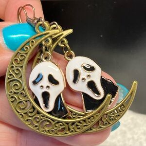 2/20 scream mask and crescent moon/bronze tone -goth fashion/spooky/halloween